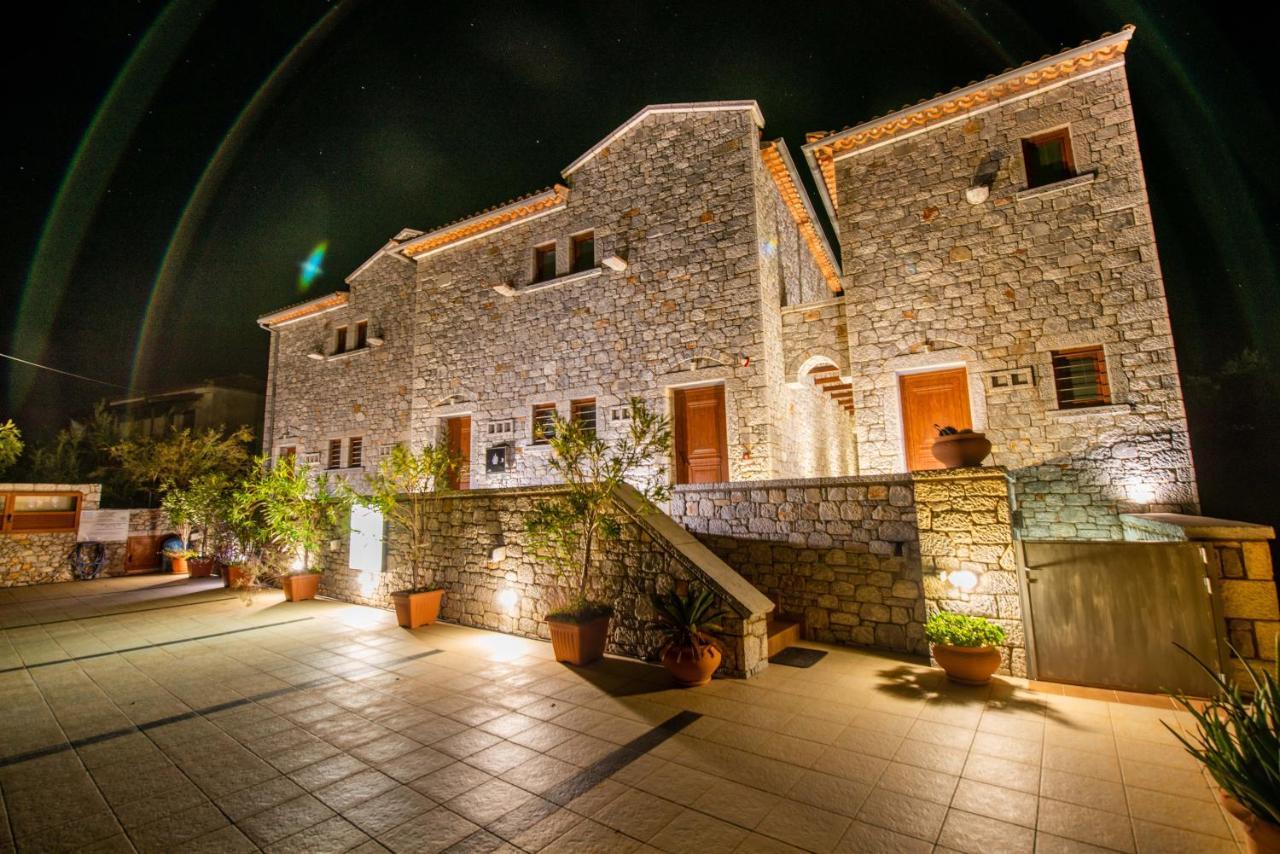 Mani Houses Selinitsa Art Koloveas Agios Nikolaos  Exterior photo